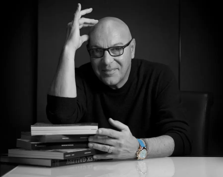 Paolo Cattin, gli orologi di lusso sono la nuova dipendenza del XXI secolo. Il Rolex unico di Drake racconta il desiderio e il lato oscuro del mercato