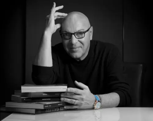 Paolo Cattin, gli orologi di lusso sono la nuova dipendenza del XXI secolo. Il Rolex unico di Drake racconta il desiderio e il lato oscuro del mercato